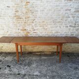 Oak table with two extensions