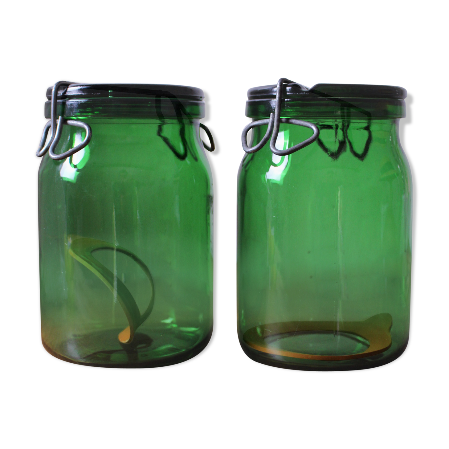 batch of 2 green jars "Made in Switzerland"