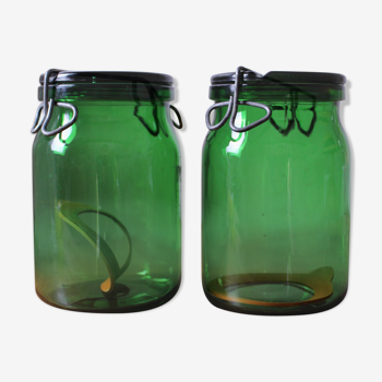 batch of 2 green jars "Made in Switzerland"
