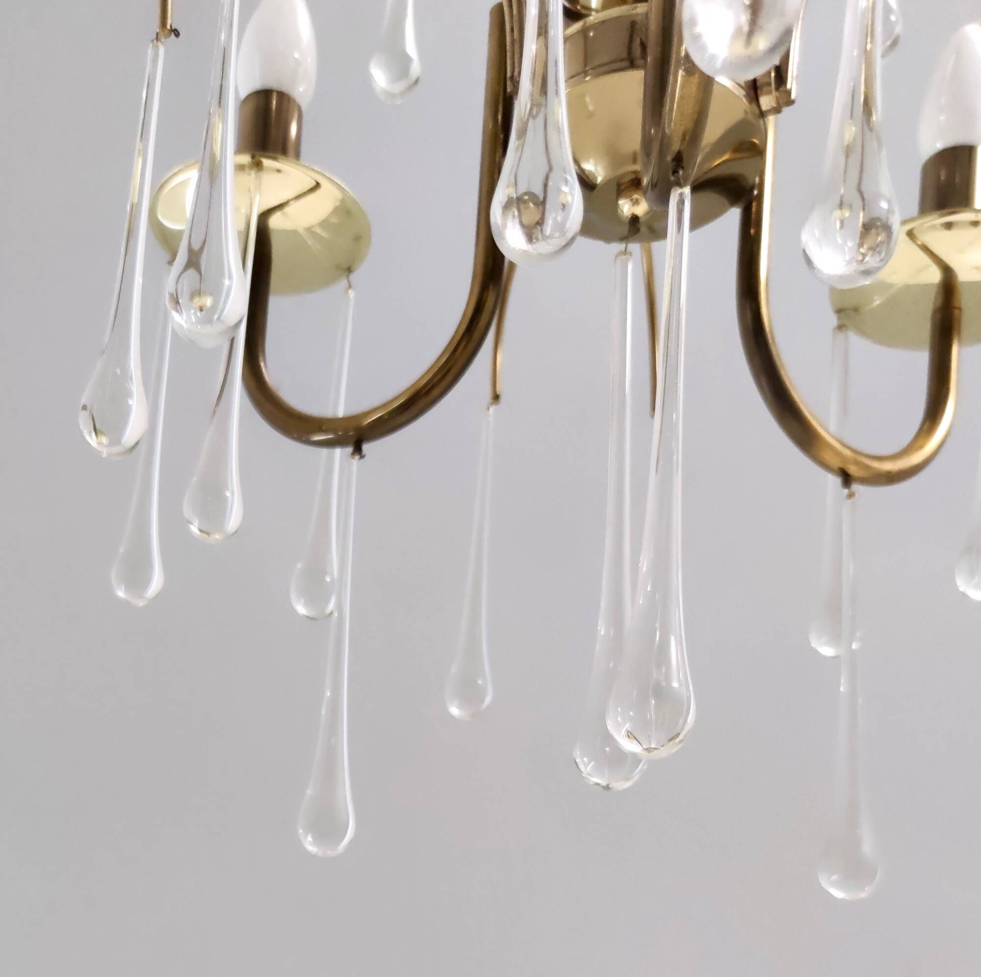 Postmodern Murano Glass Teardrop Chandelier in the Style of Venini, Italy