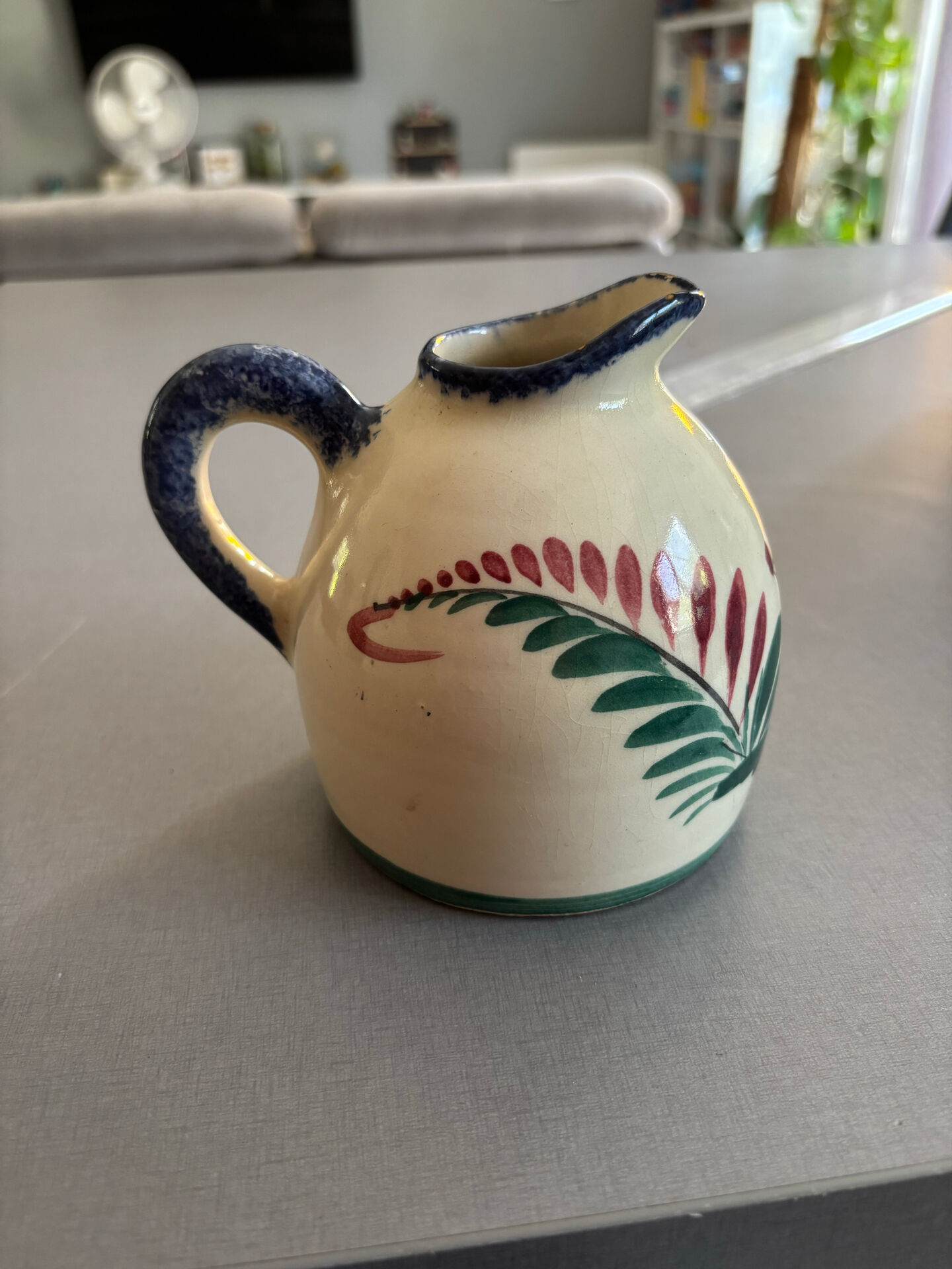 Petite carafe / petit pichet HB Quimper 909 – décor breton