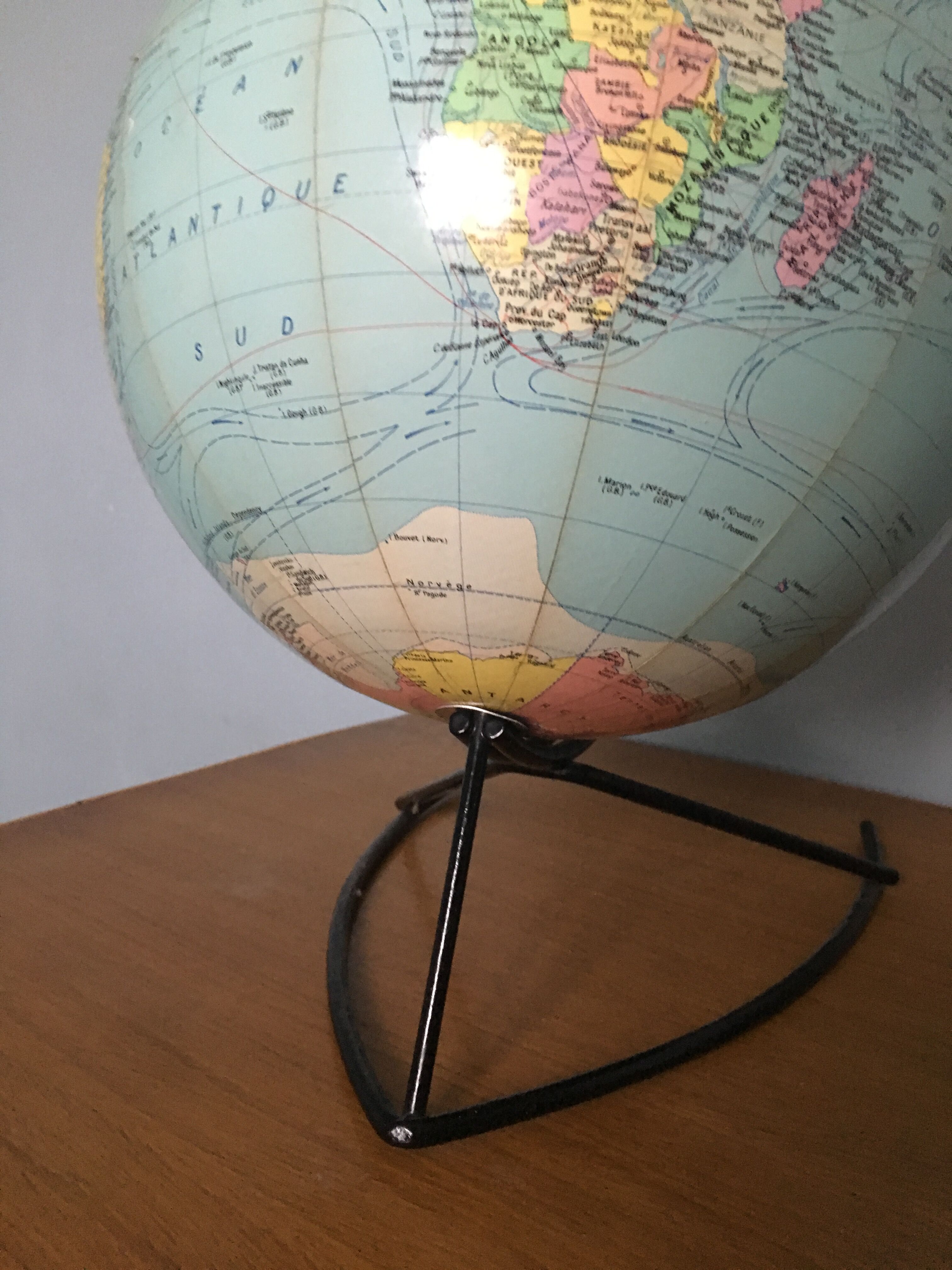 Ancient globe Girad and Barrier