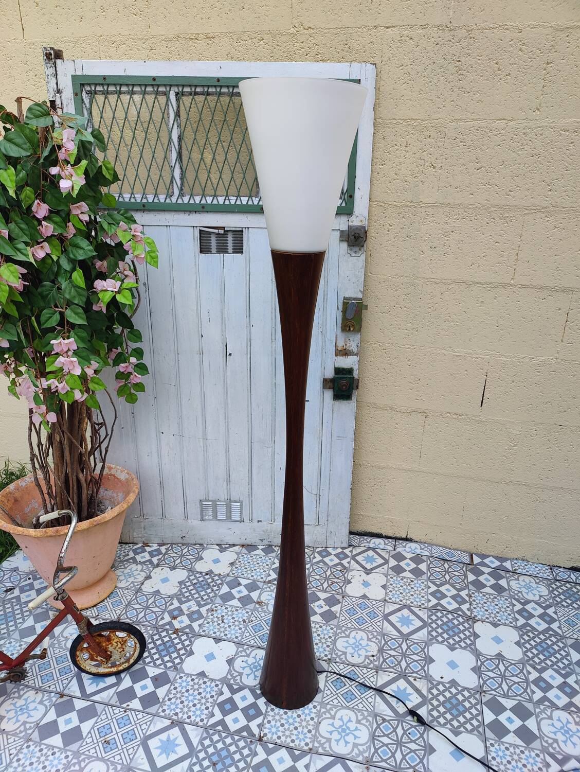 Vintage “diabolo” floor lamp by Joseph André Motte