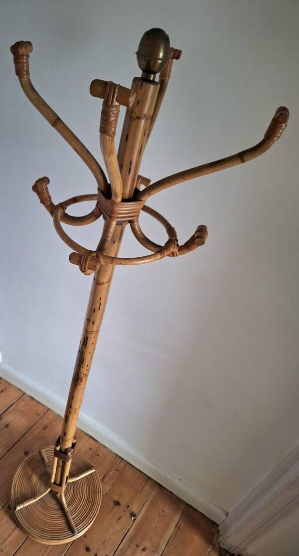 Portemanteaux perroquet vintage en rotin, meuble ancien pour entrée