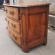 Commode en noyer massif, XVIIIème s.