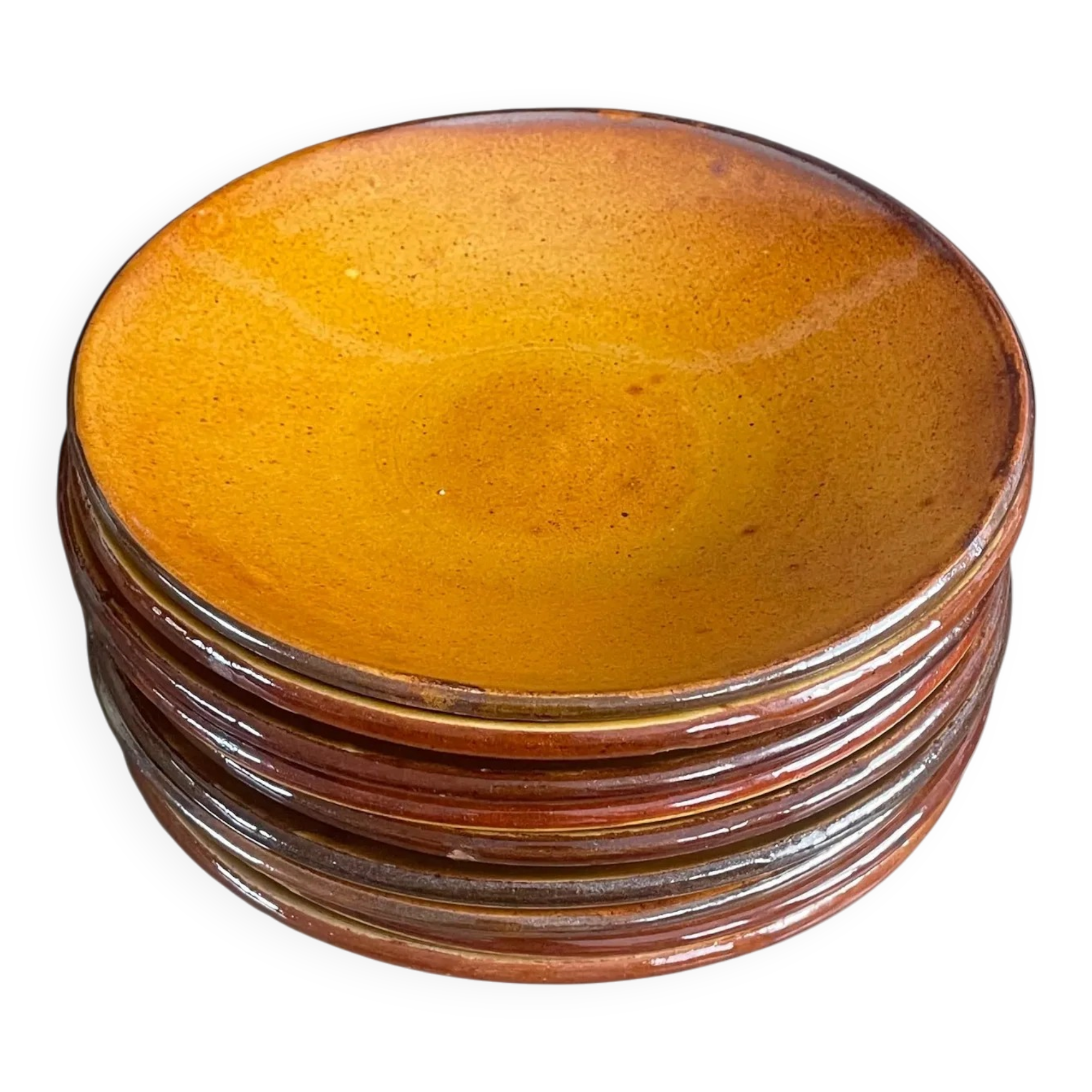 Set of 9 mustard earthenware plates.