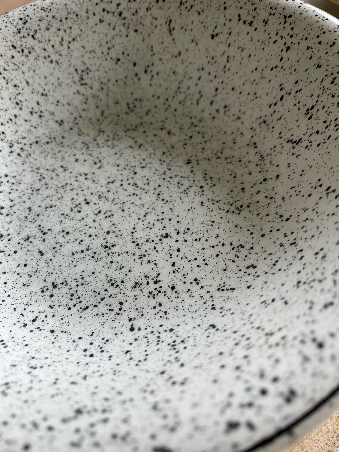 5 hollow plates in hand-speckled Italian ceramic