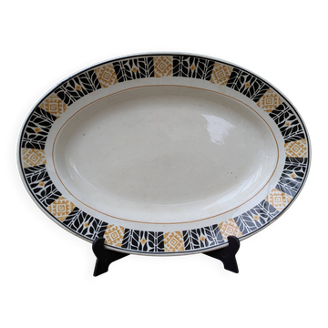 Serving dish Saint Amand model Trianon Terre de Fer geometric edge