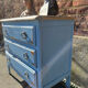 Commode bleue patinée