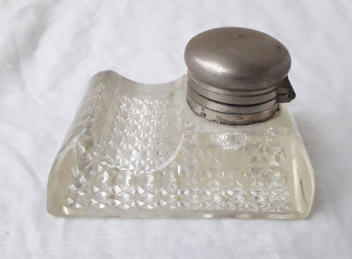 Glass inkwell