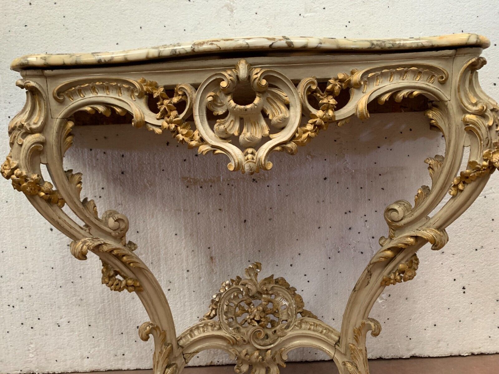 Carved console Louis XV style painted and gilded wood XX century