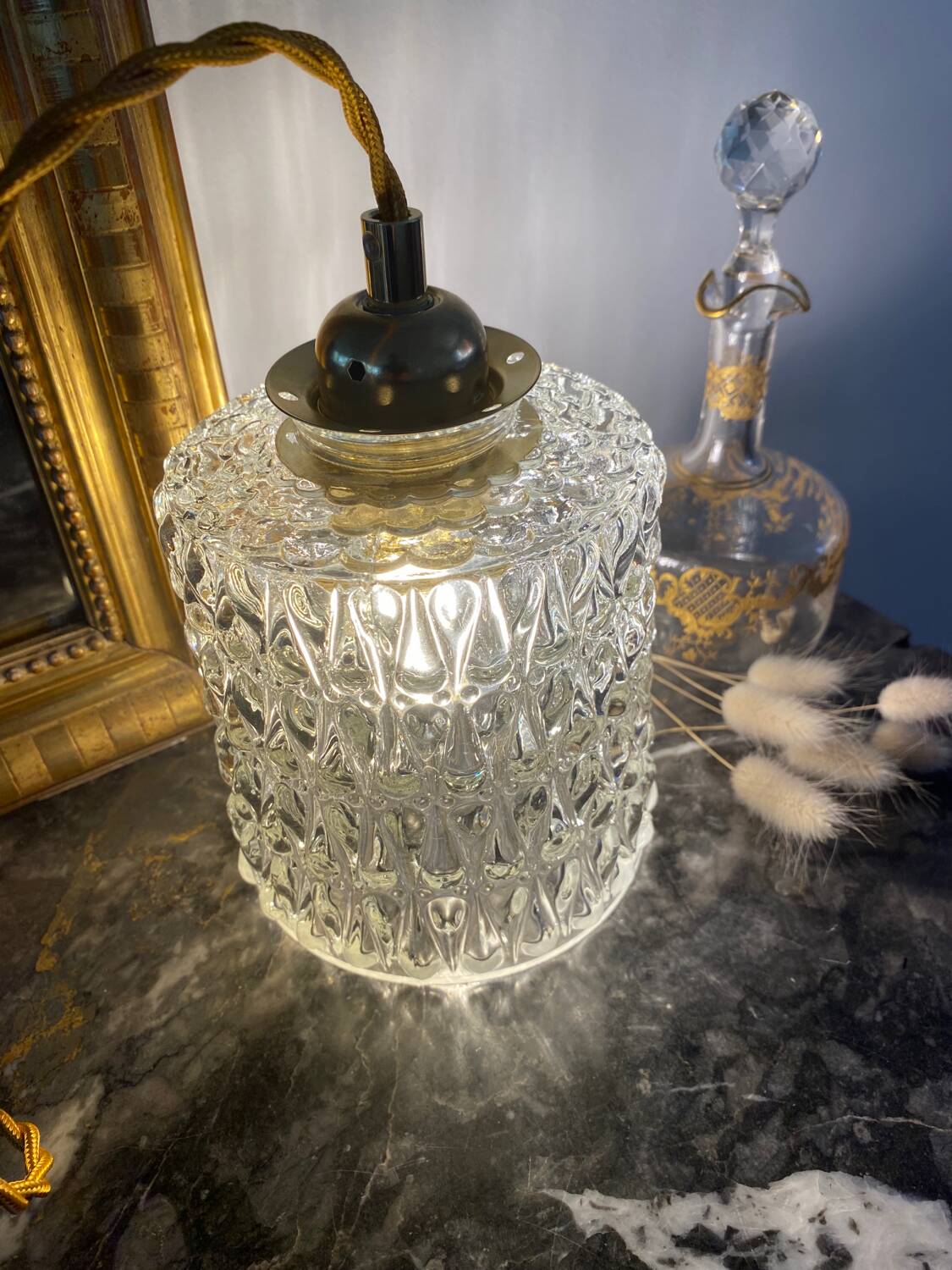 Walking lamp with vintage transparent glass globe