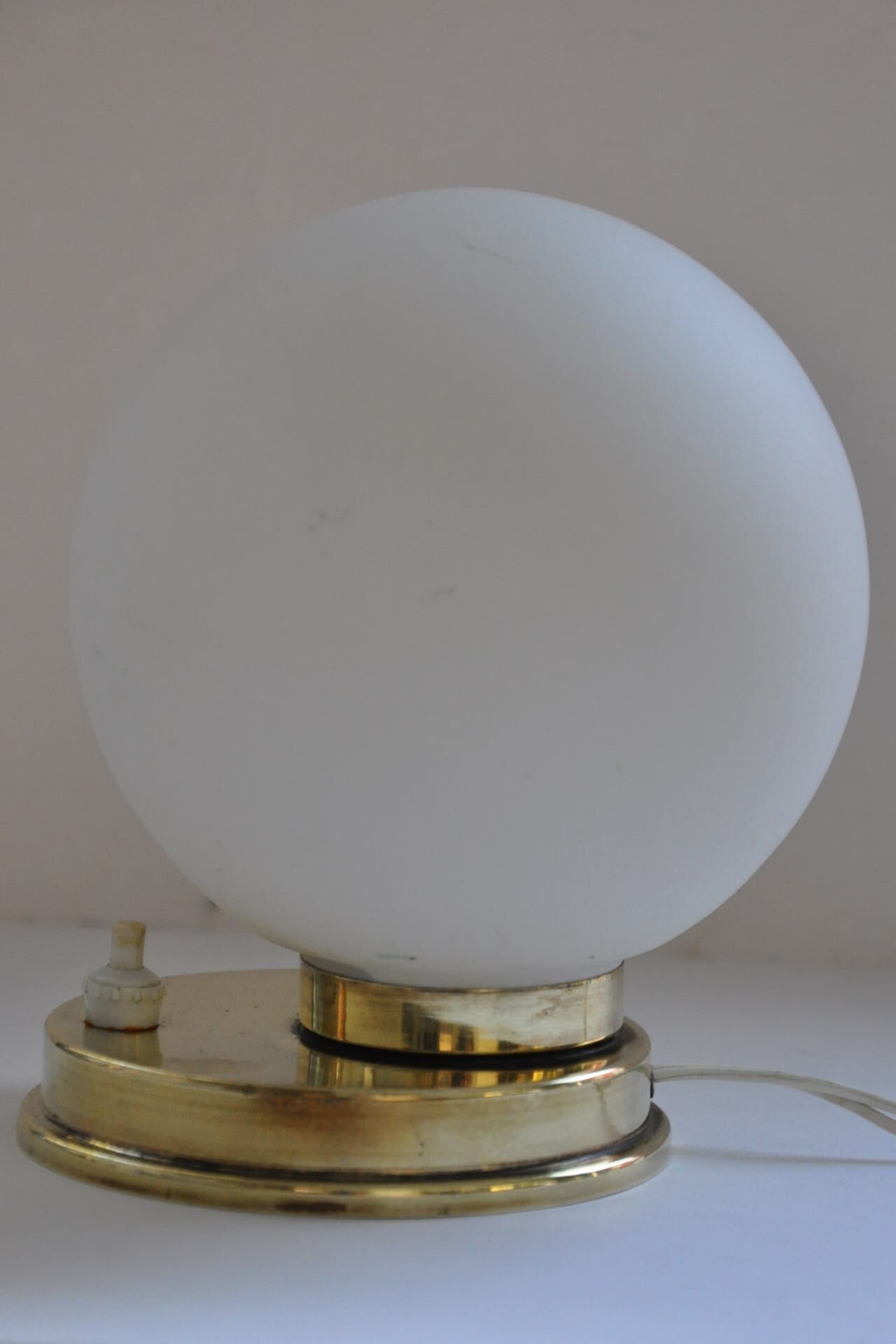 Brass lamp 50s opaline