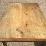Farm table