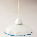 Blue mesh opaline suspension