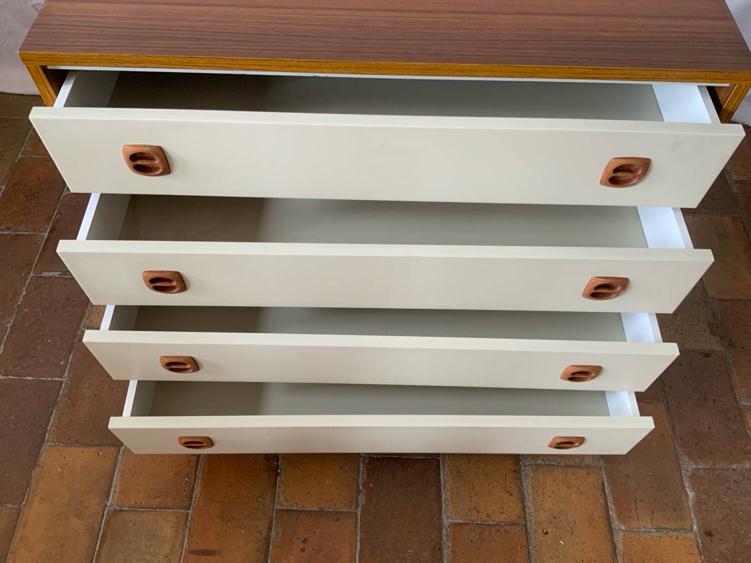 Commode vintage