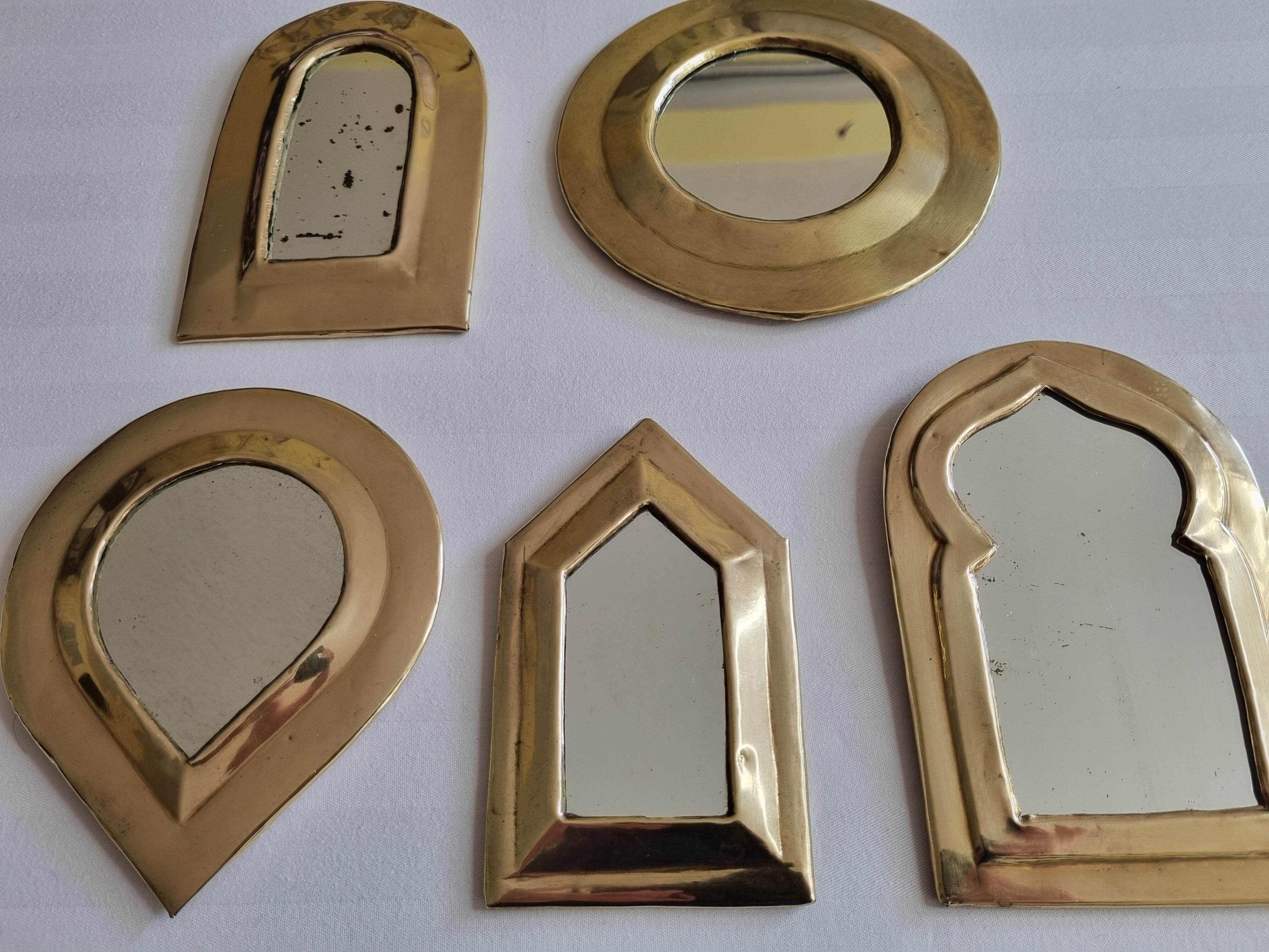 Set of 5 Moroccan mirrors in vintage brass 12 cm