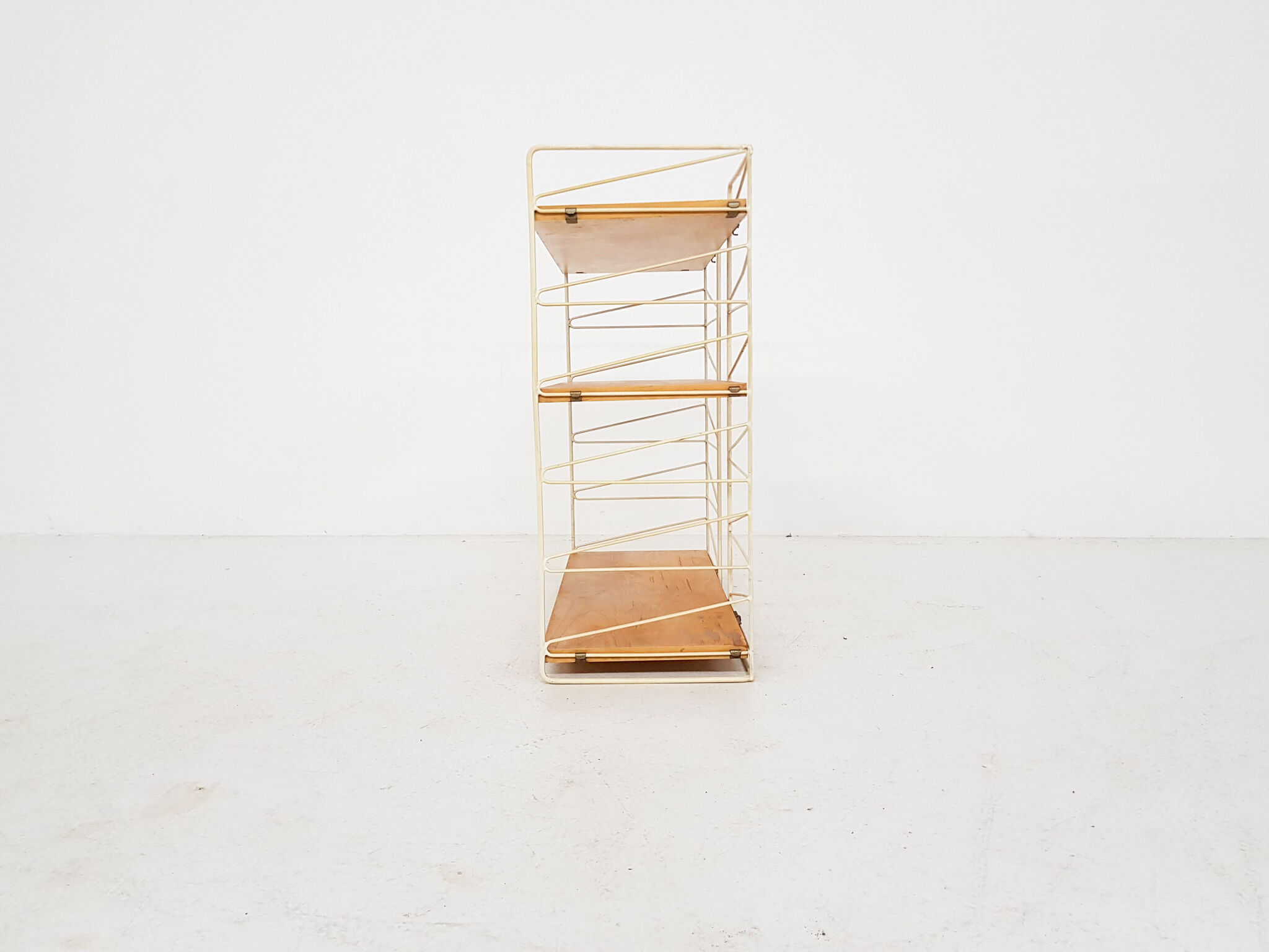 Étagère murale Nisse Strinning pour String en pin des années 60