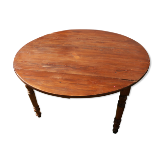 Round table with beech and pine flaps