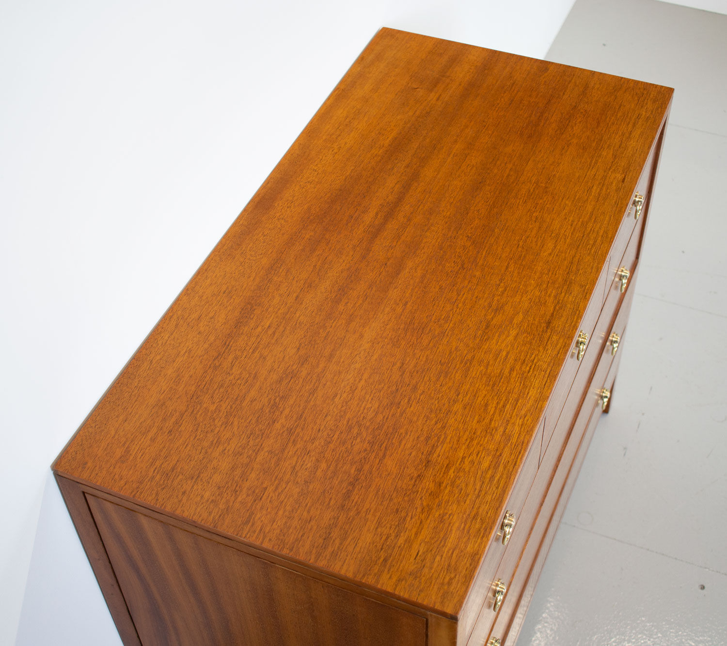 Commode en acajou des années 1950 par Heals