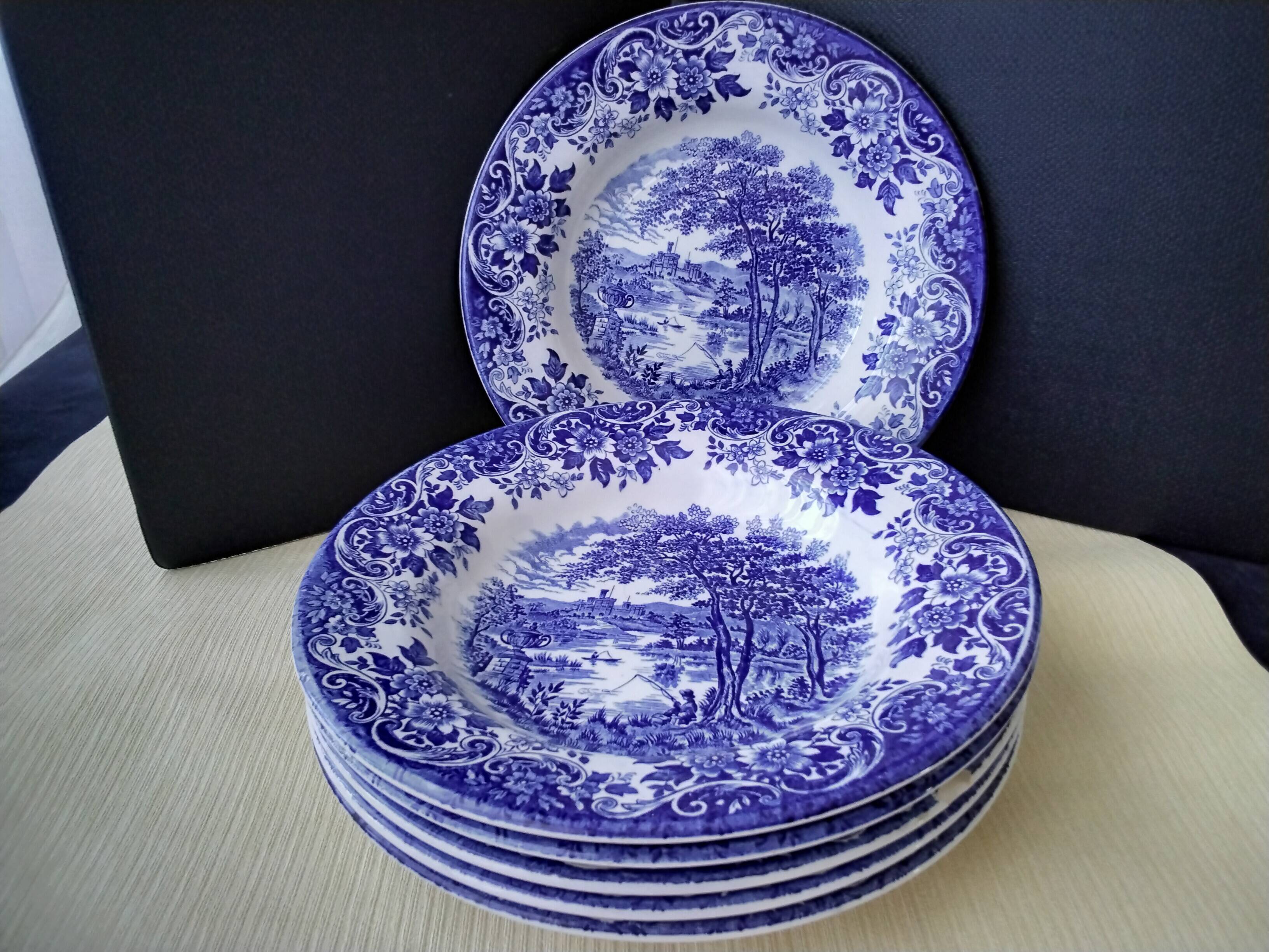 6 Assiettes creuses en porcelaine anglaise Broad Hurst Staffordshire