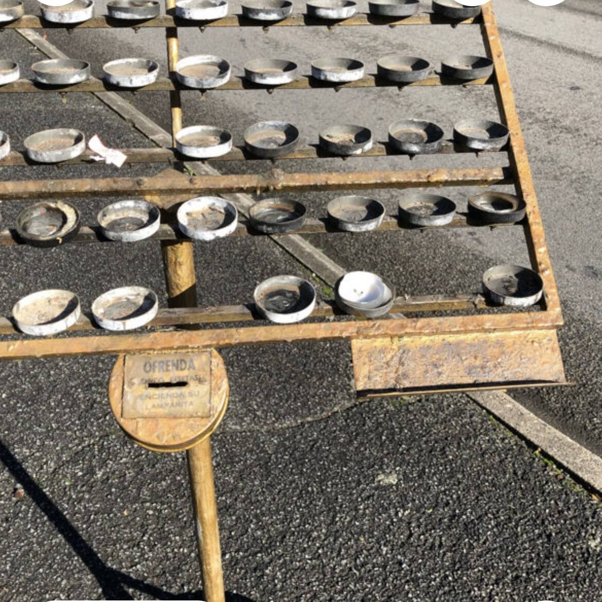 Lustre bougie église Espagne