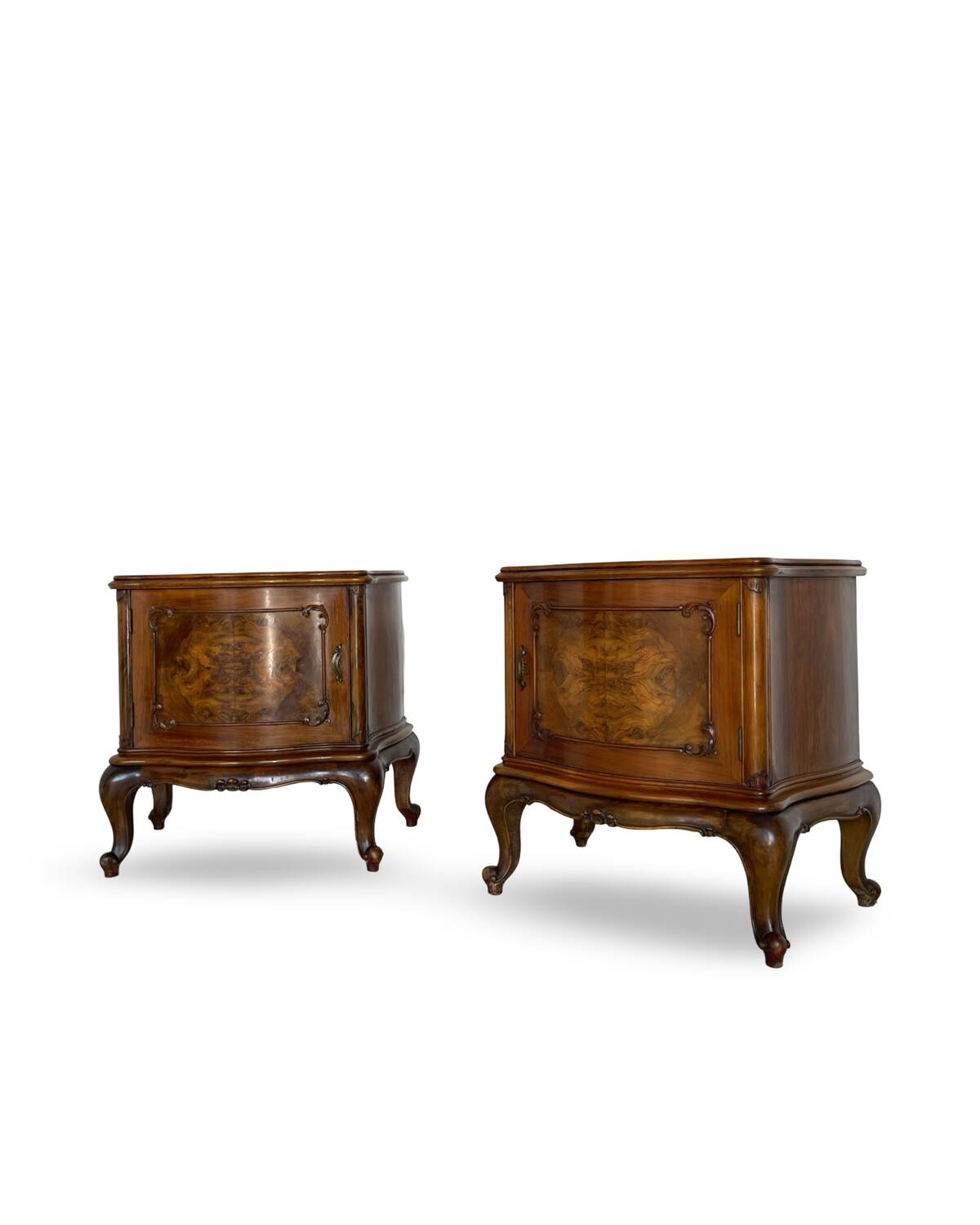 Paire de tables de chevet italiennes du milieu du XXe siècle