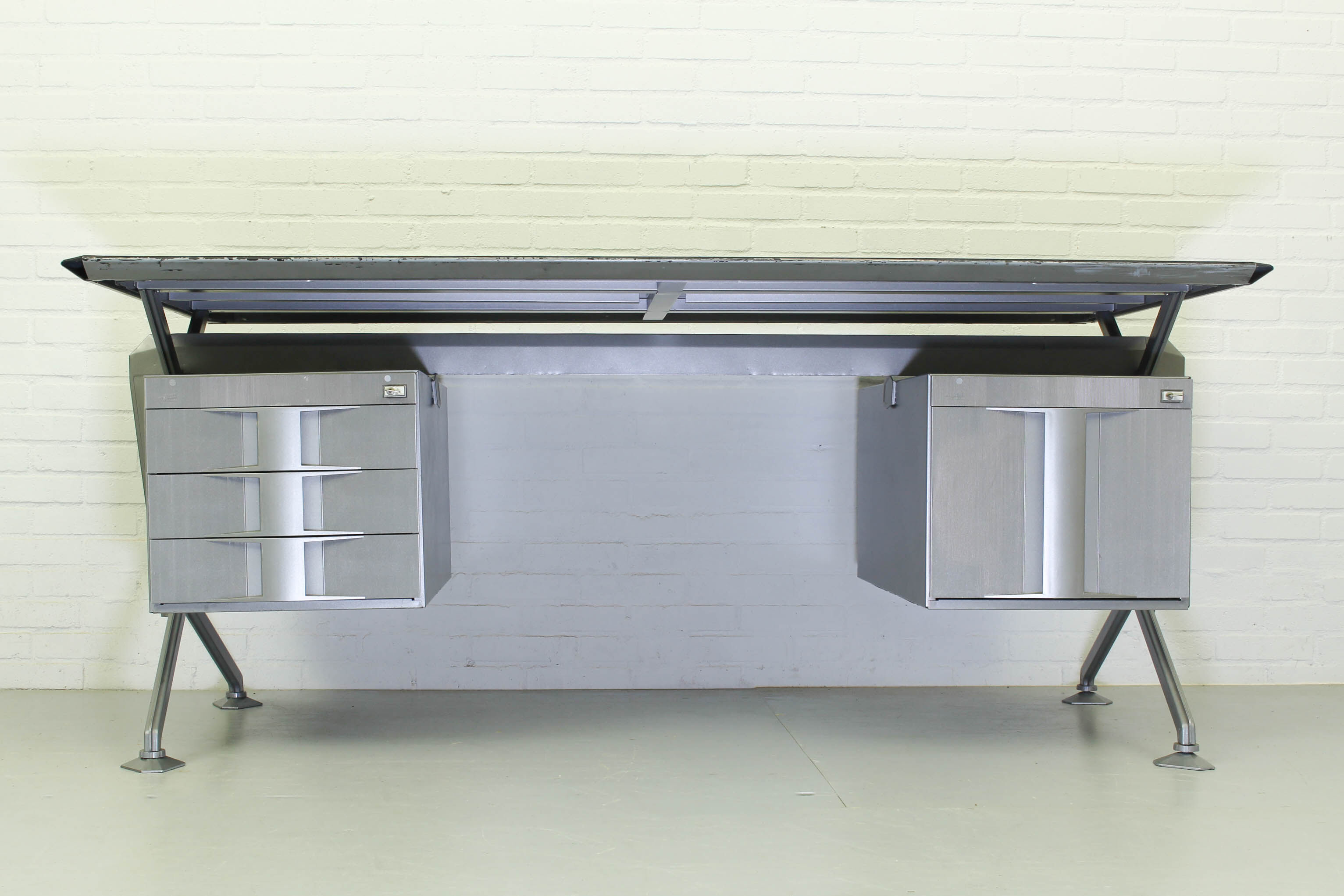 Arco Desk by Studio BBPR  for Olivetti, 1963