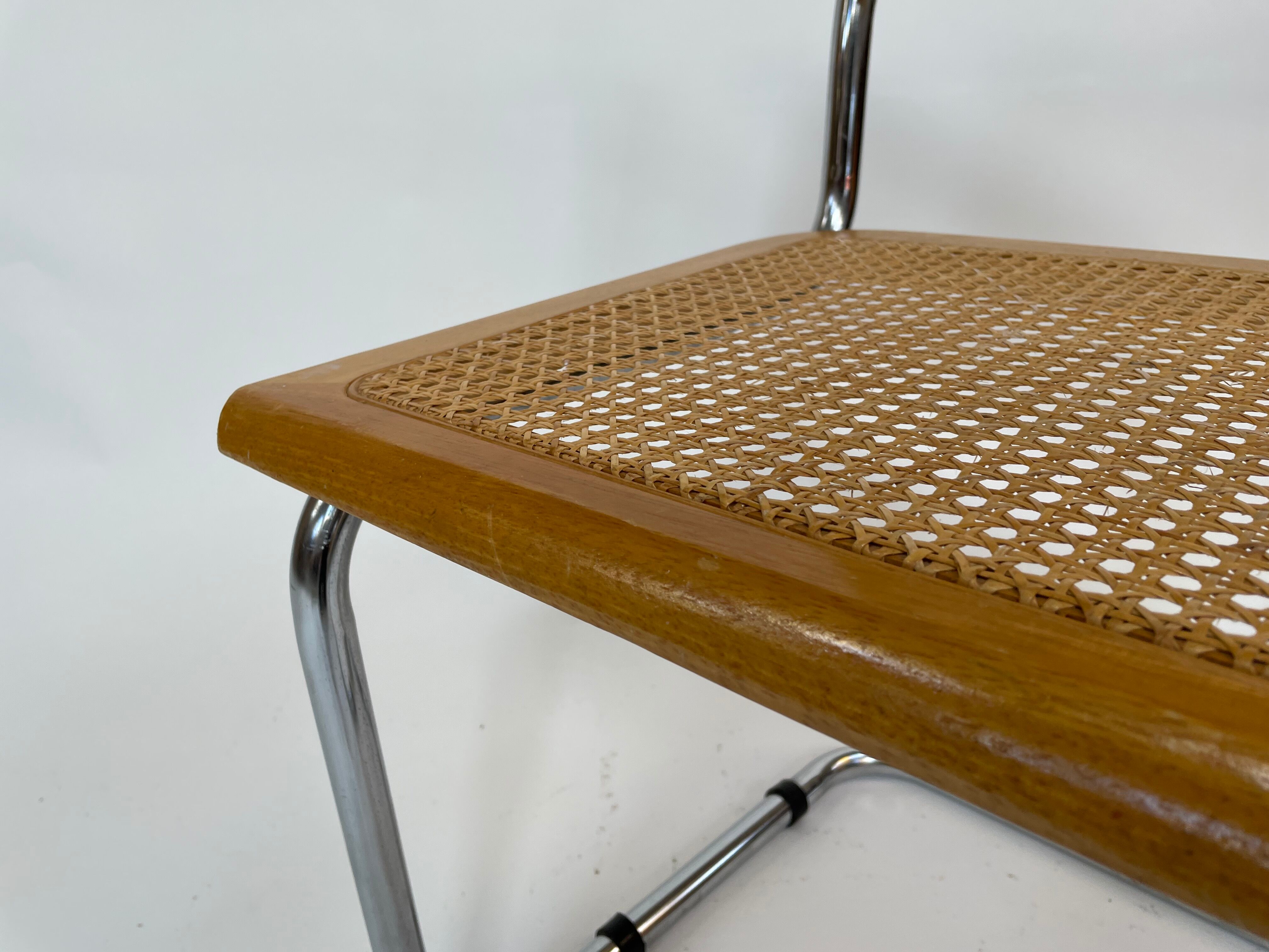 Cesca design chair b32 model