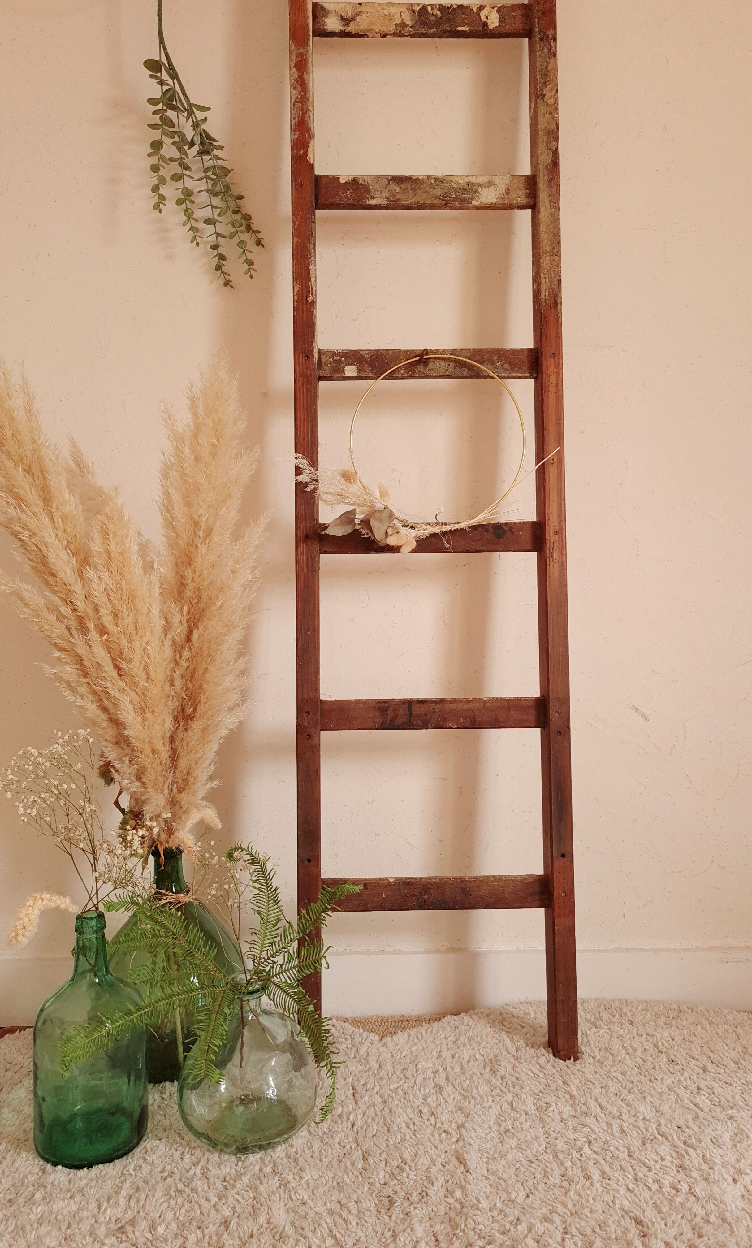 Ancient wooden painter painting scale