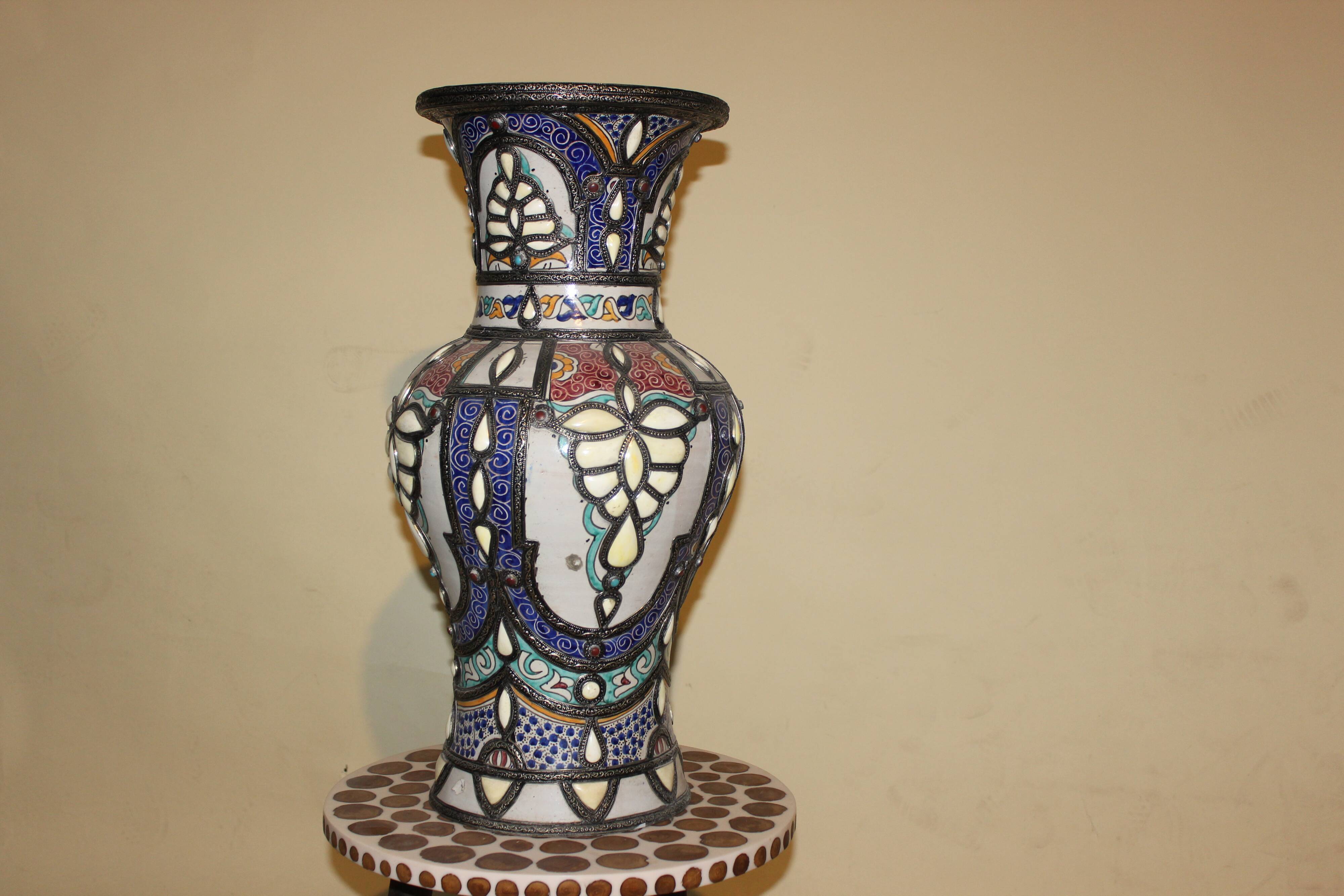 Ceramic vase