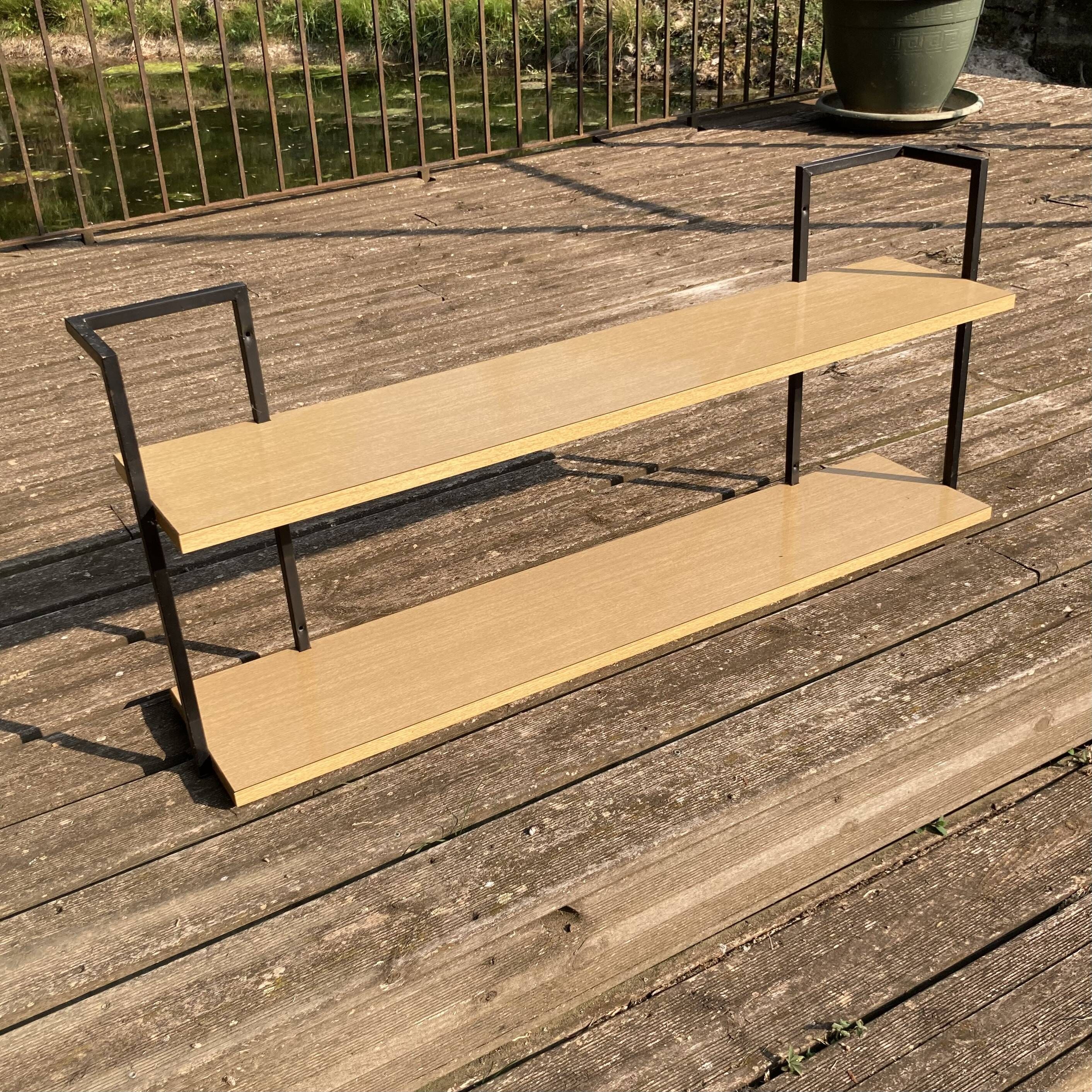 "SHELF 'SCANDINAVIAN DESIGN 1950'."