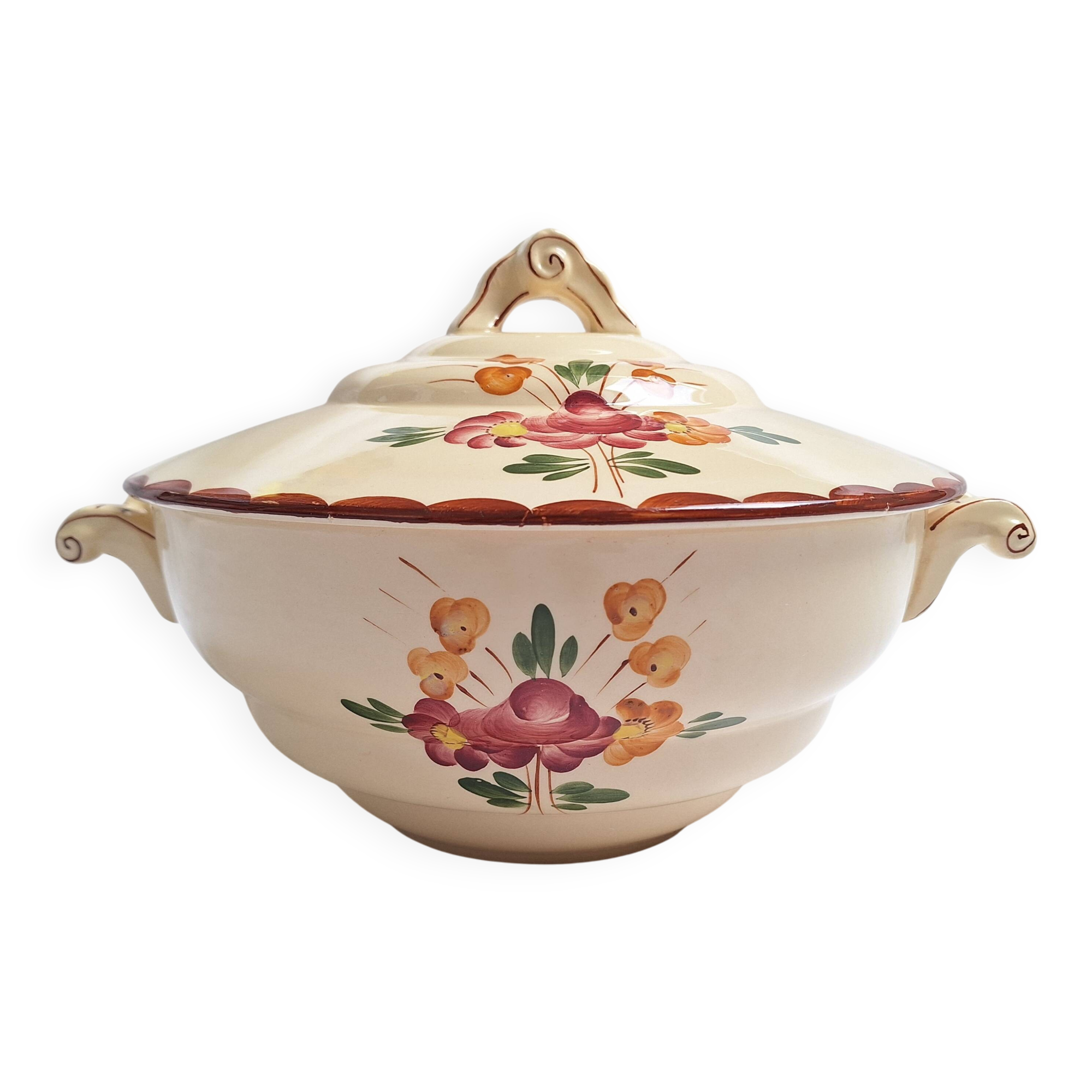 Longchamp Agen model soup tureen