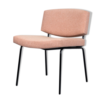 Pierre Guariche's Consulting Armchair for Meurop with Kvadrat fabric
