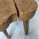 Tabouret tripode brutaliste en bois