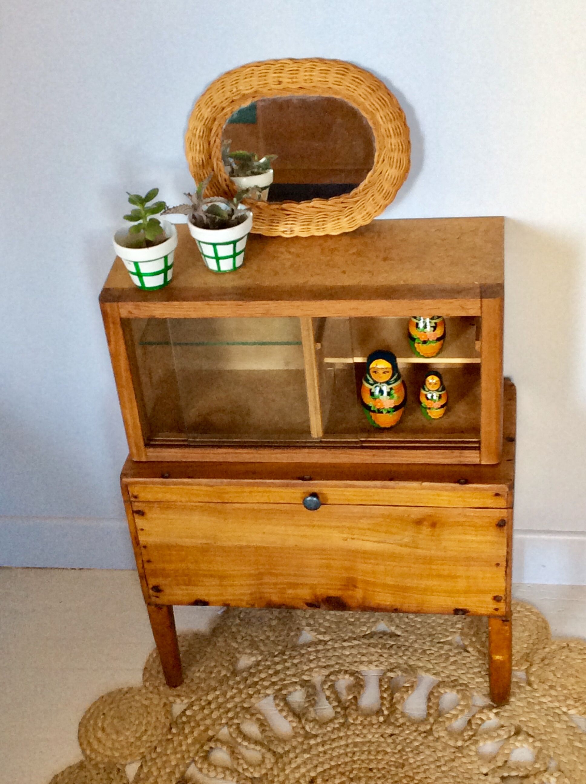 Wooden showcase locker