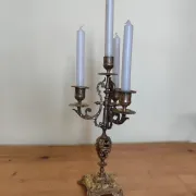 four-light candelabrum in chiselled brass from the 19th century