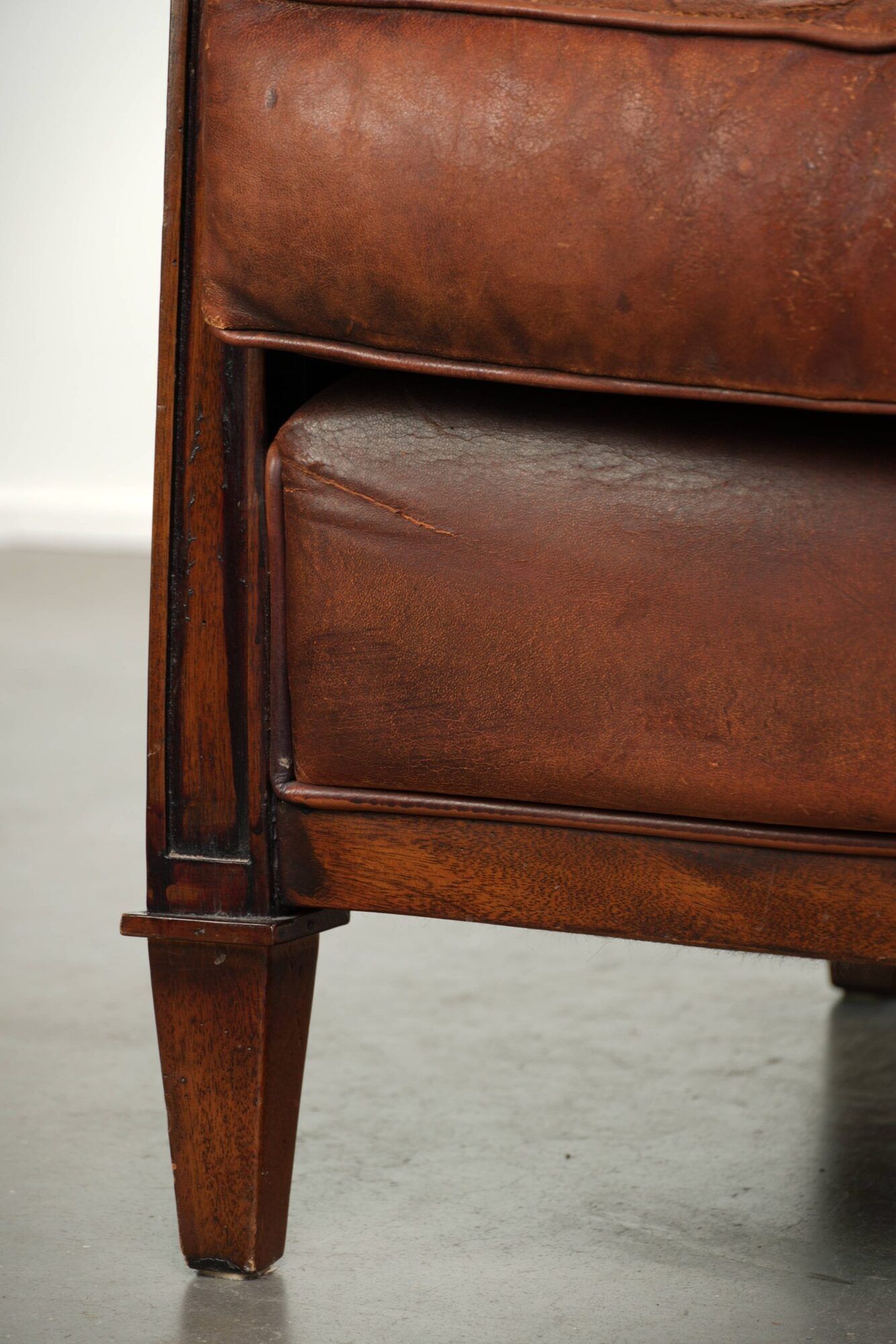 Sheepskin Art Deco design armchair with a comfortable seat and warm colours
