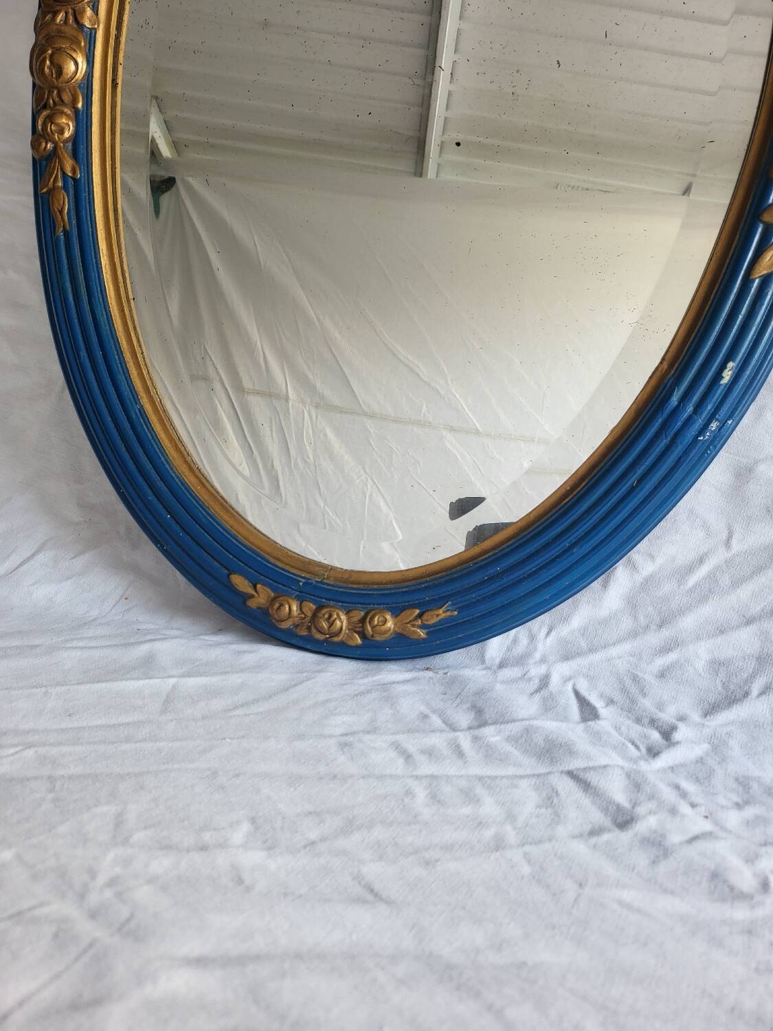 Antique oval mirror, royal blue and gold – rose design – 80 x 52 cm