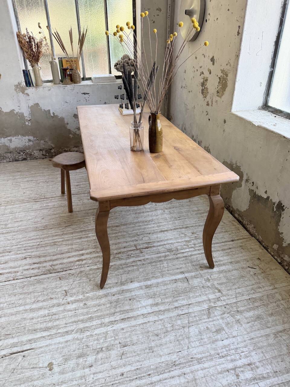 Table campagne provençale style Louis XV merisier