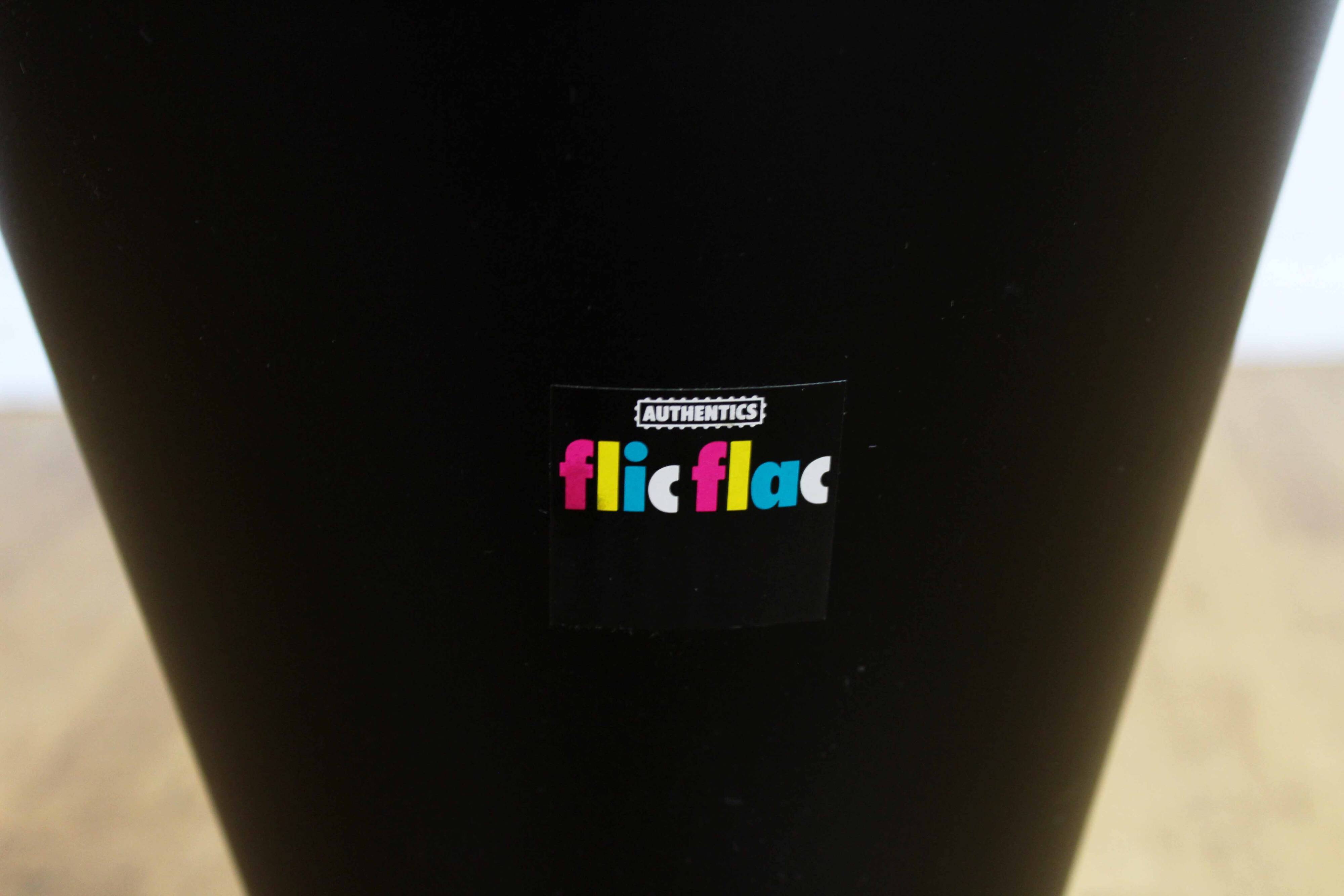 Flic flac 1980 umbrella stand