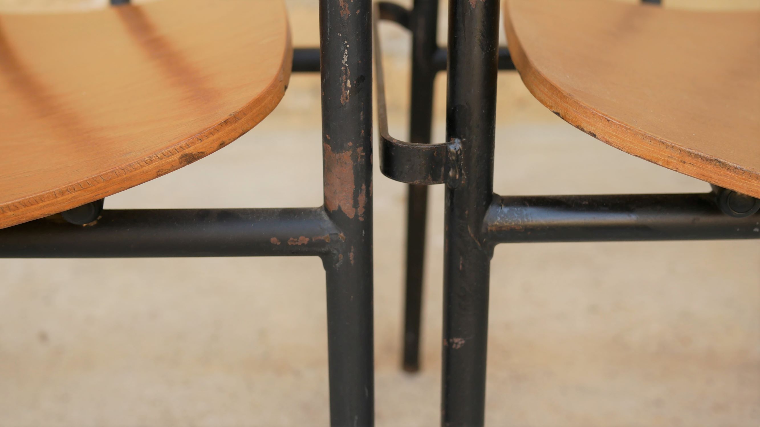 Stella chair "the indislocalable chair"