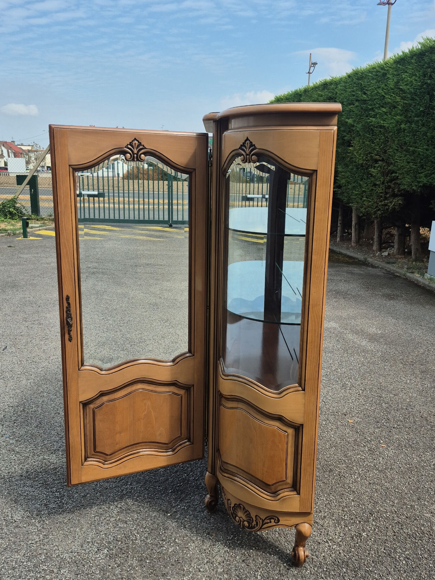 Large curved display cabinet in cherry wood in Louis XV style – 20th century