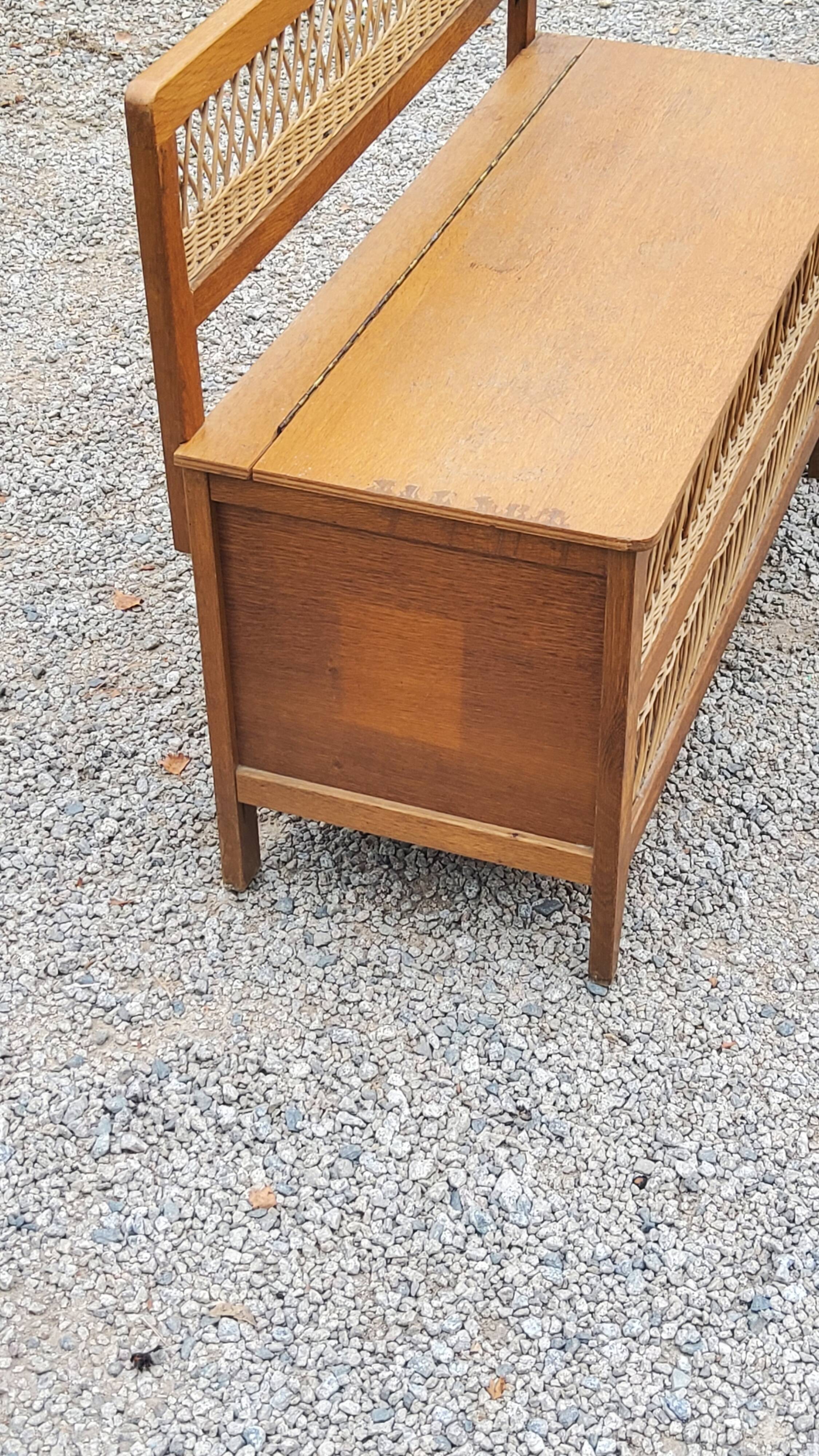 Vintage chest bench from the 50s in oak and rattan