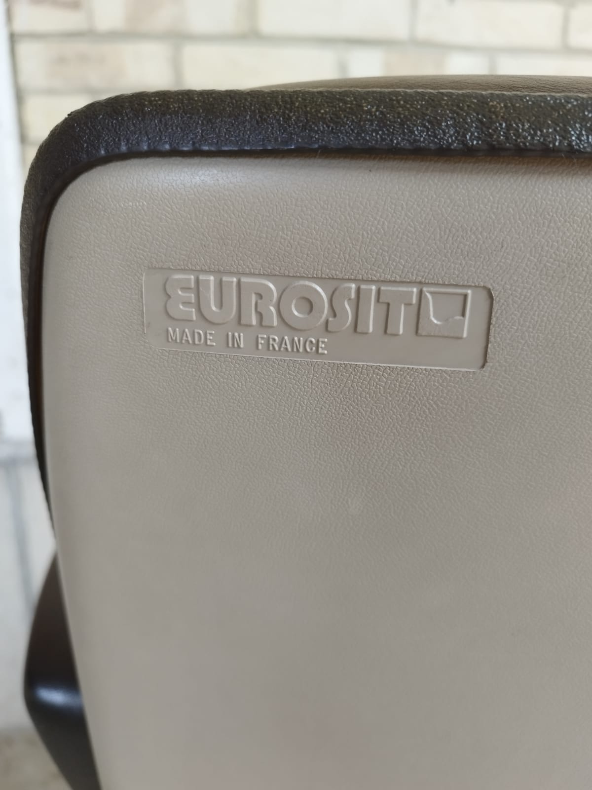 Fauteuil vintage cuir eurosit - france 1983