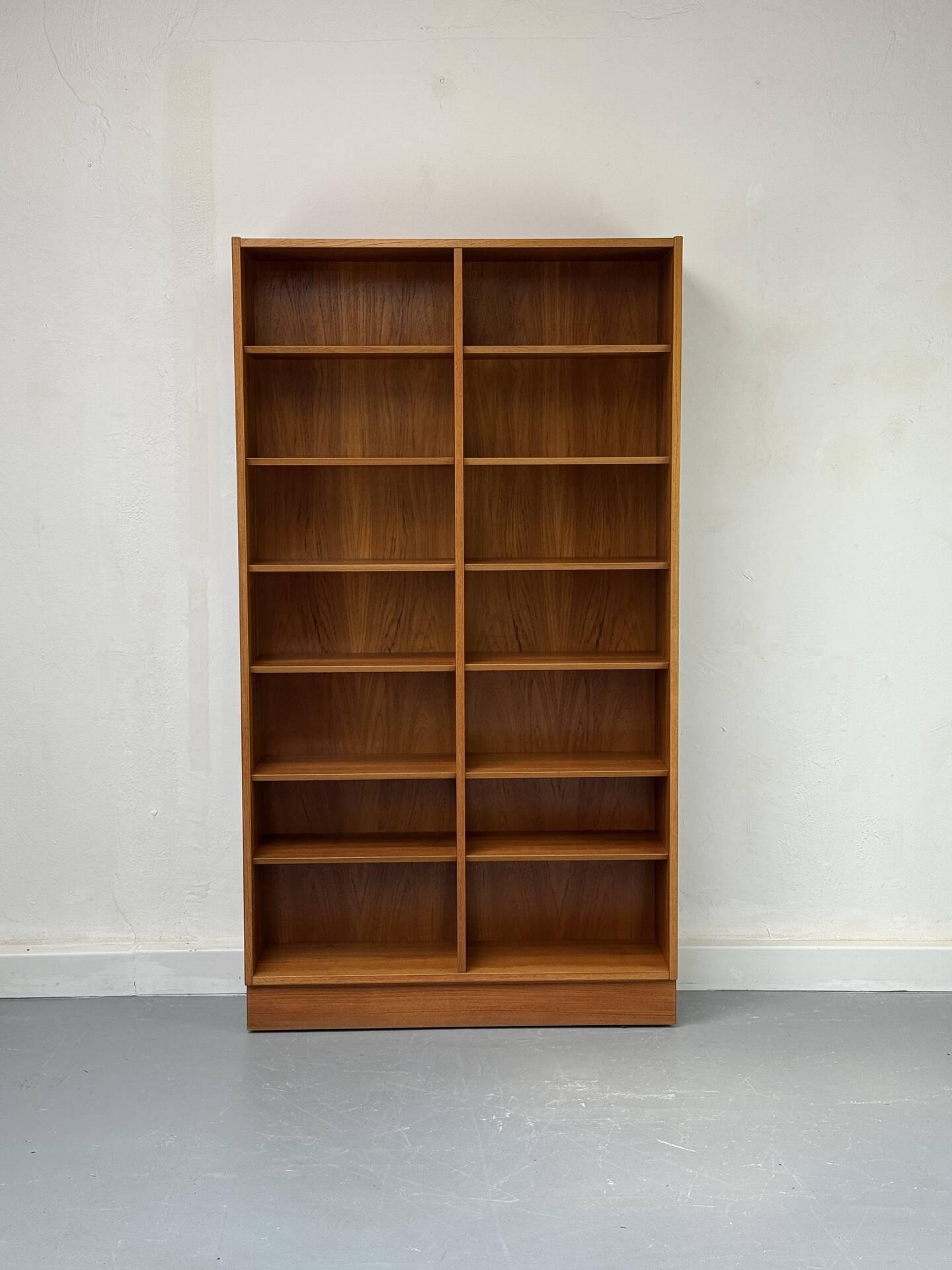 Large Vintage Teak Bookcase by Carlo Jensen for Hundevad & Co., 1960s