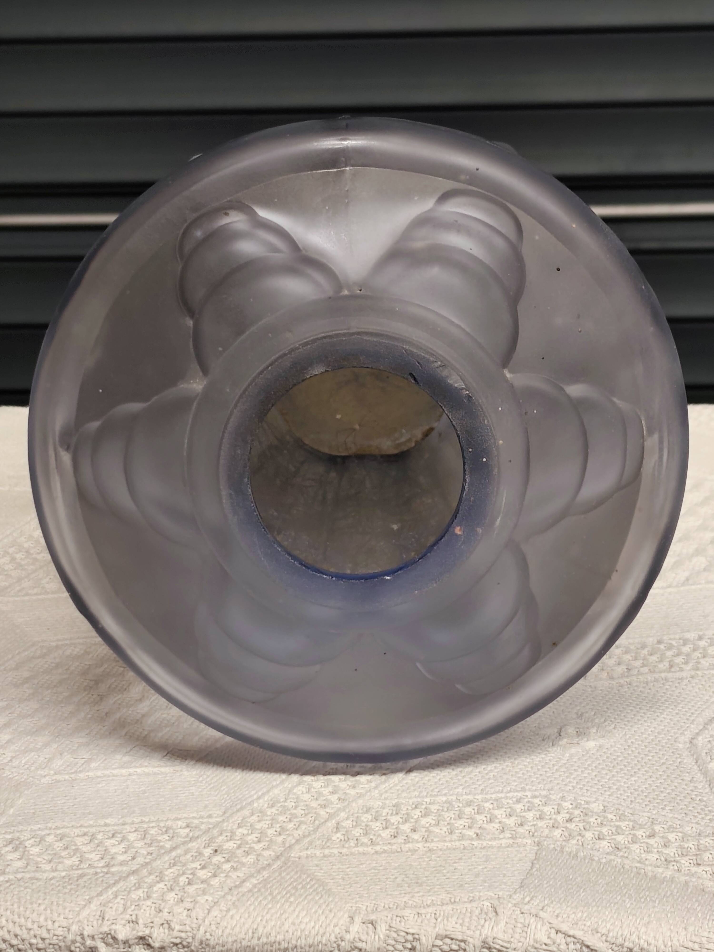 Art"deco vase with vine decoration