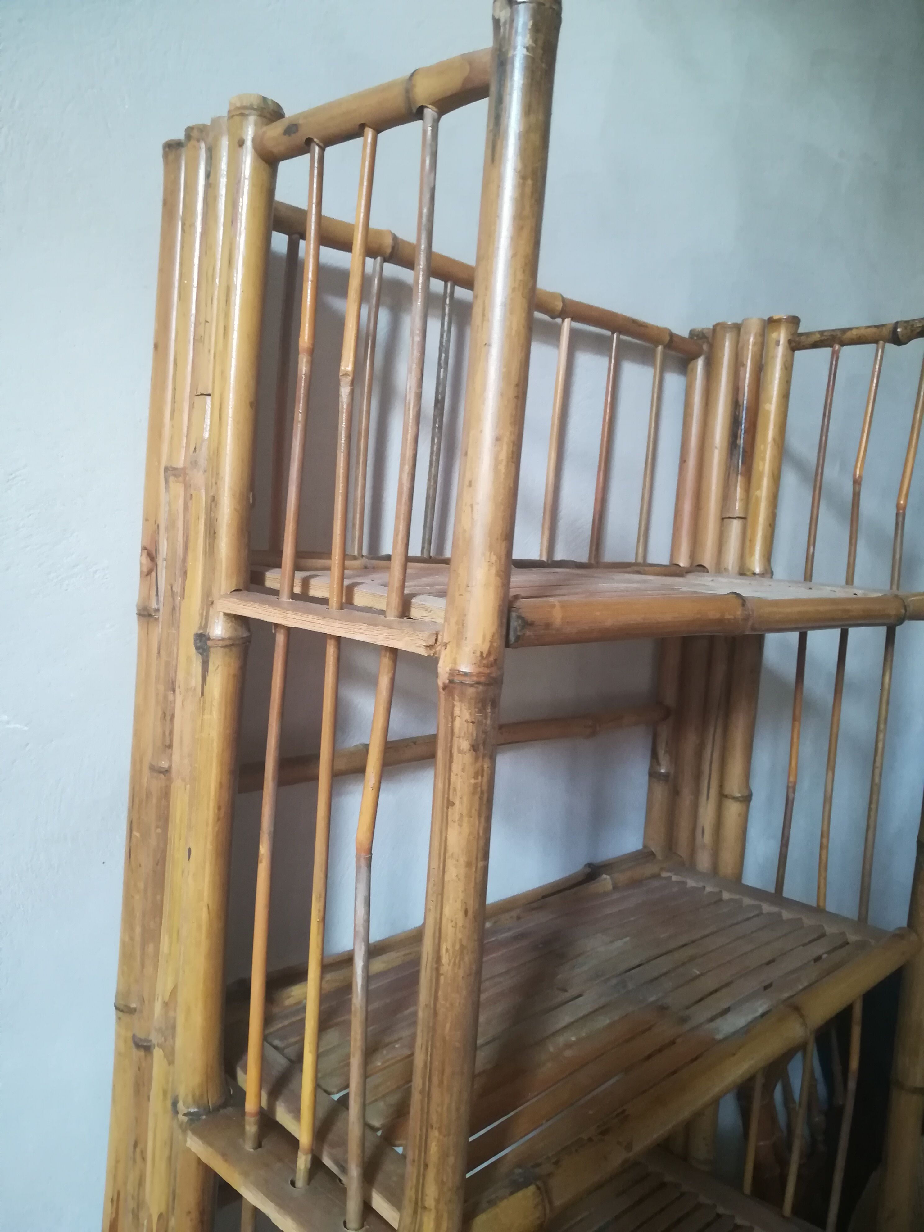 Bamboo folding shelf