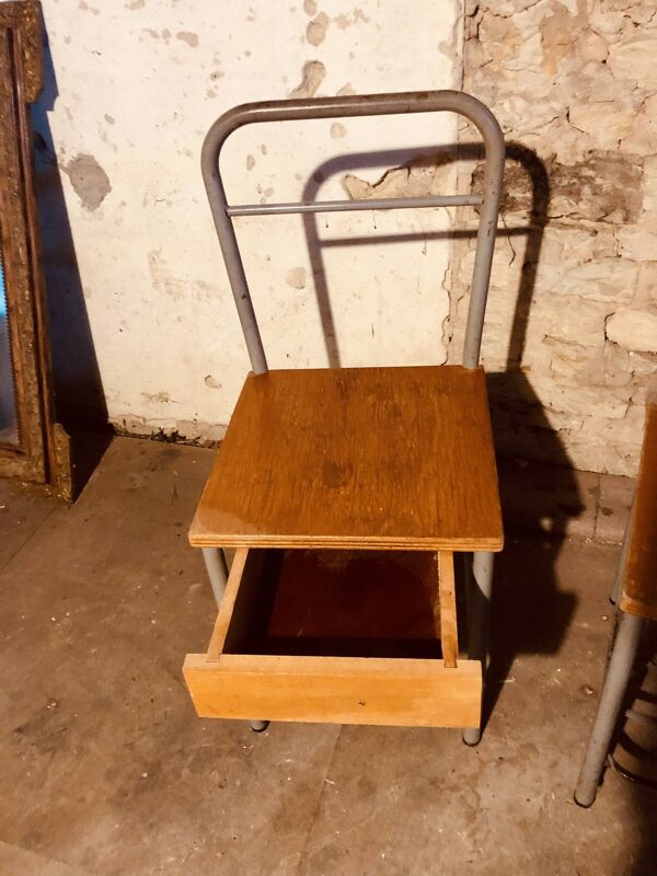 4 chaises design ''Diana n° 325'',chaises internat années 50 avec tiroirs