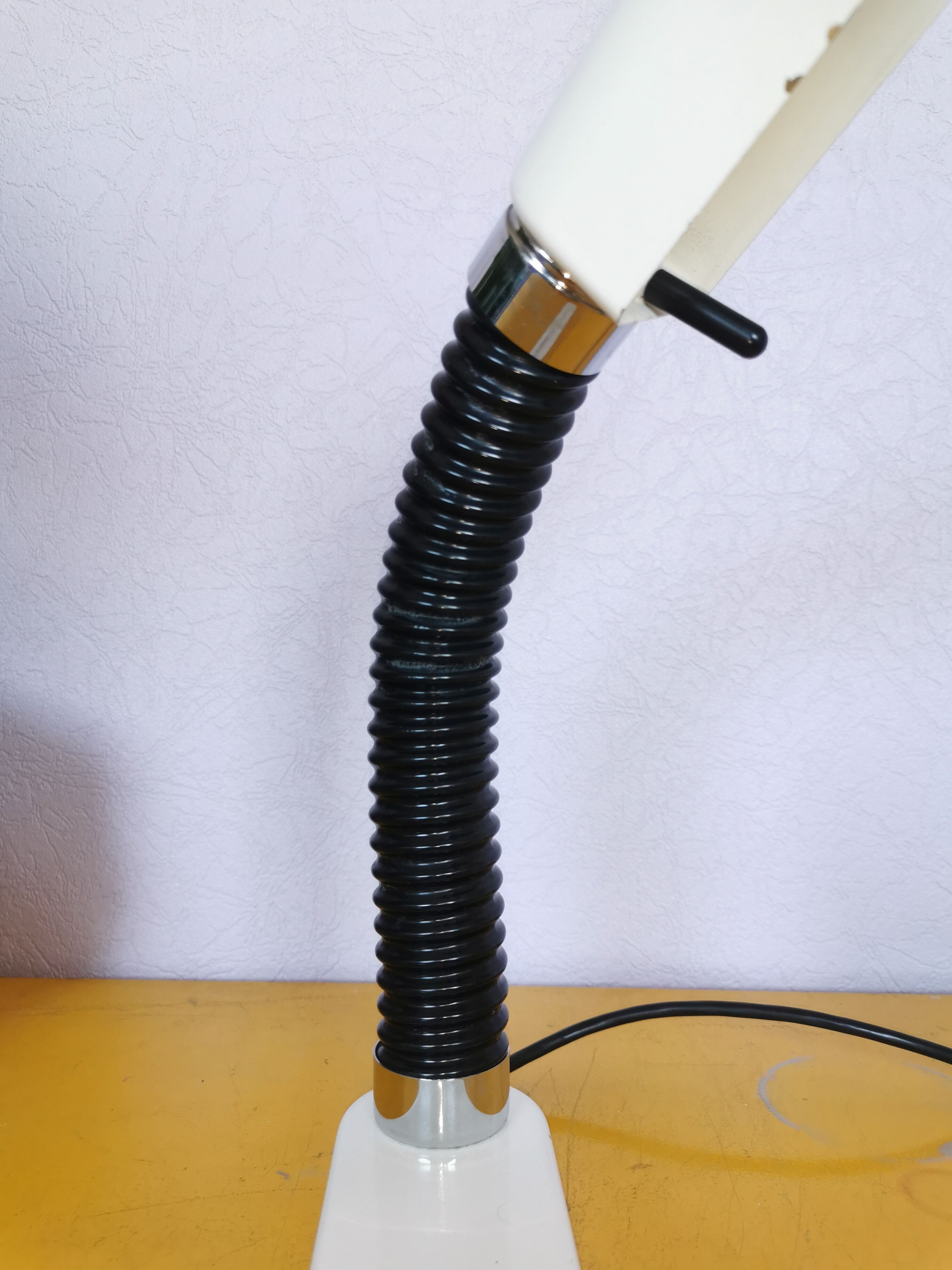 Flexible and adjustable lamp lacquered brass, 1970